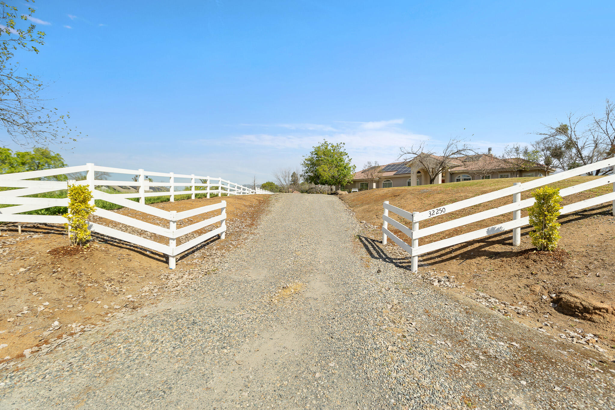 32250 Appaloosa Dr, Springville, CA 93265