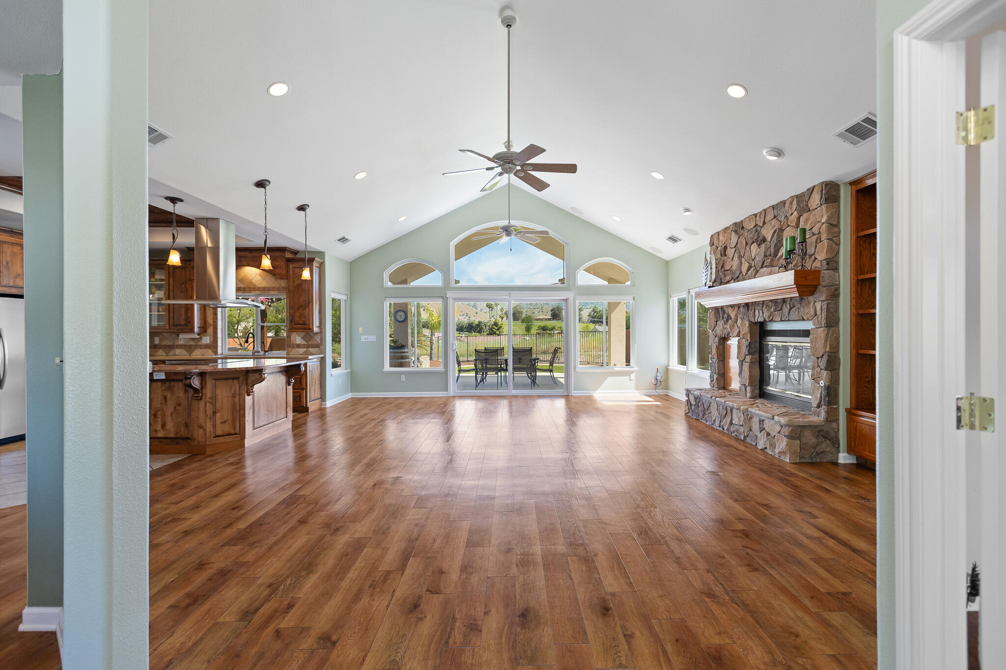 32250 Appaloosa Dr, Springville, CA 93265