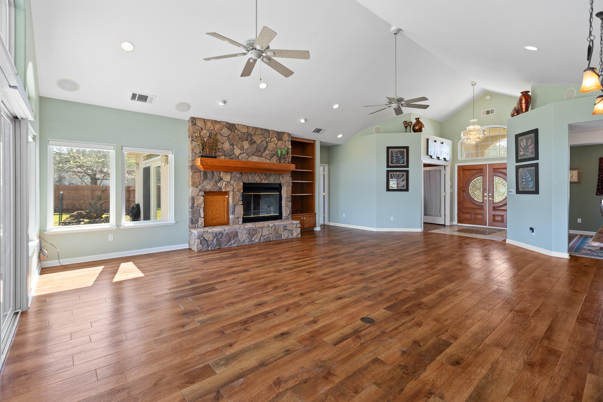 32250 Appaloosa Dr, Springville, CA 93265