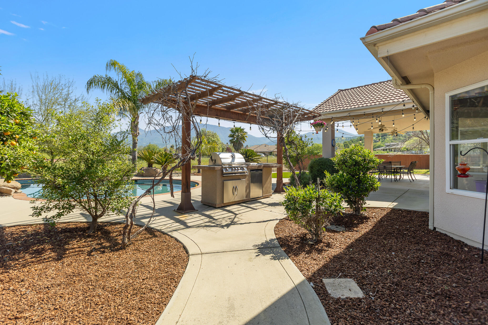 32250 Appaloosa Dr, Springville, CA 93265