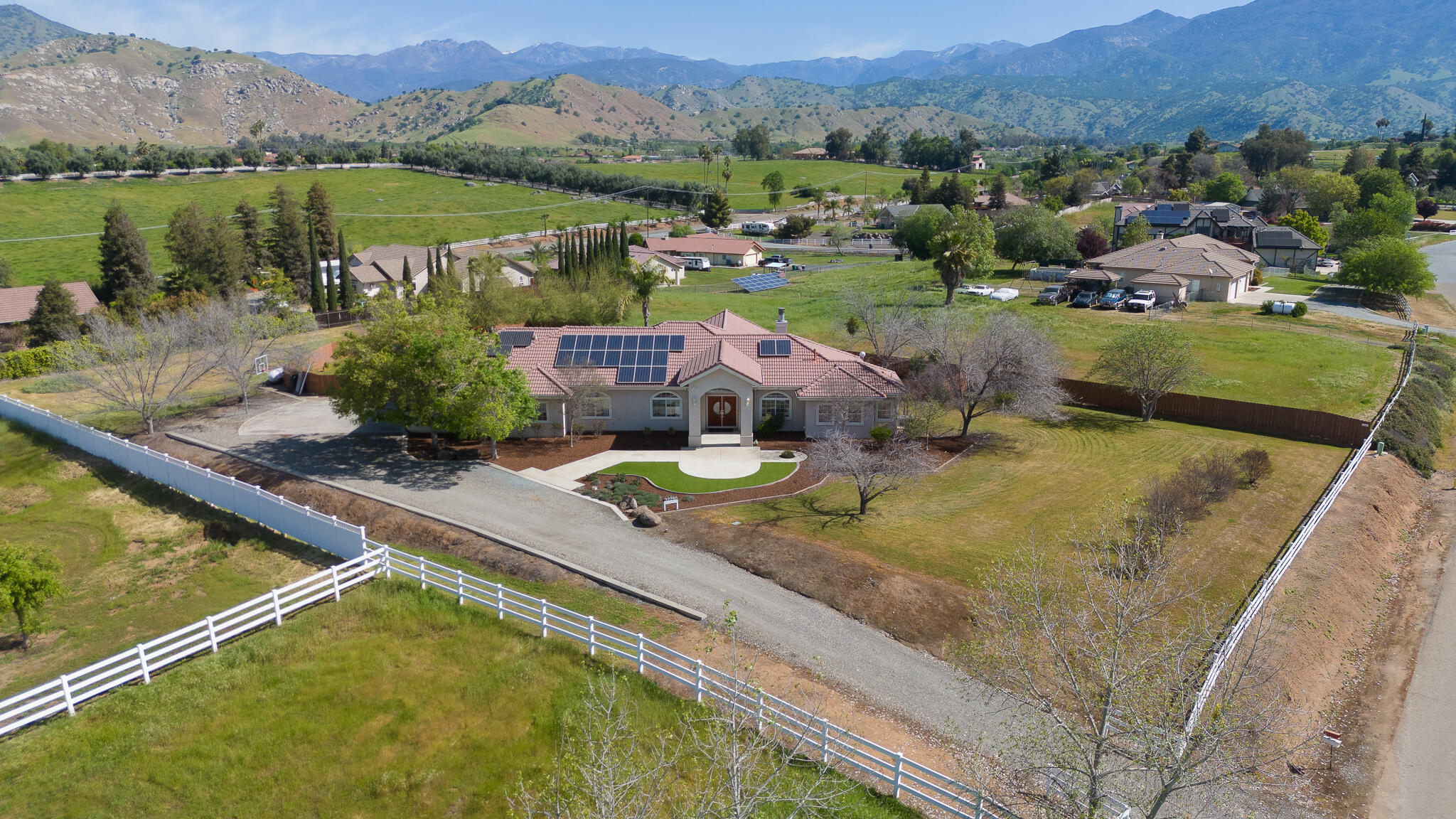 32250 Appaloosa Dr, Springville, CA 93265