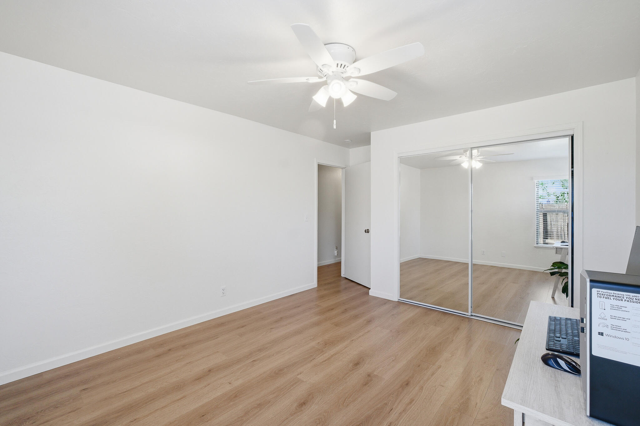 1230 W La Vida Ct, Visalia, CA 93277