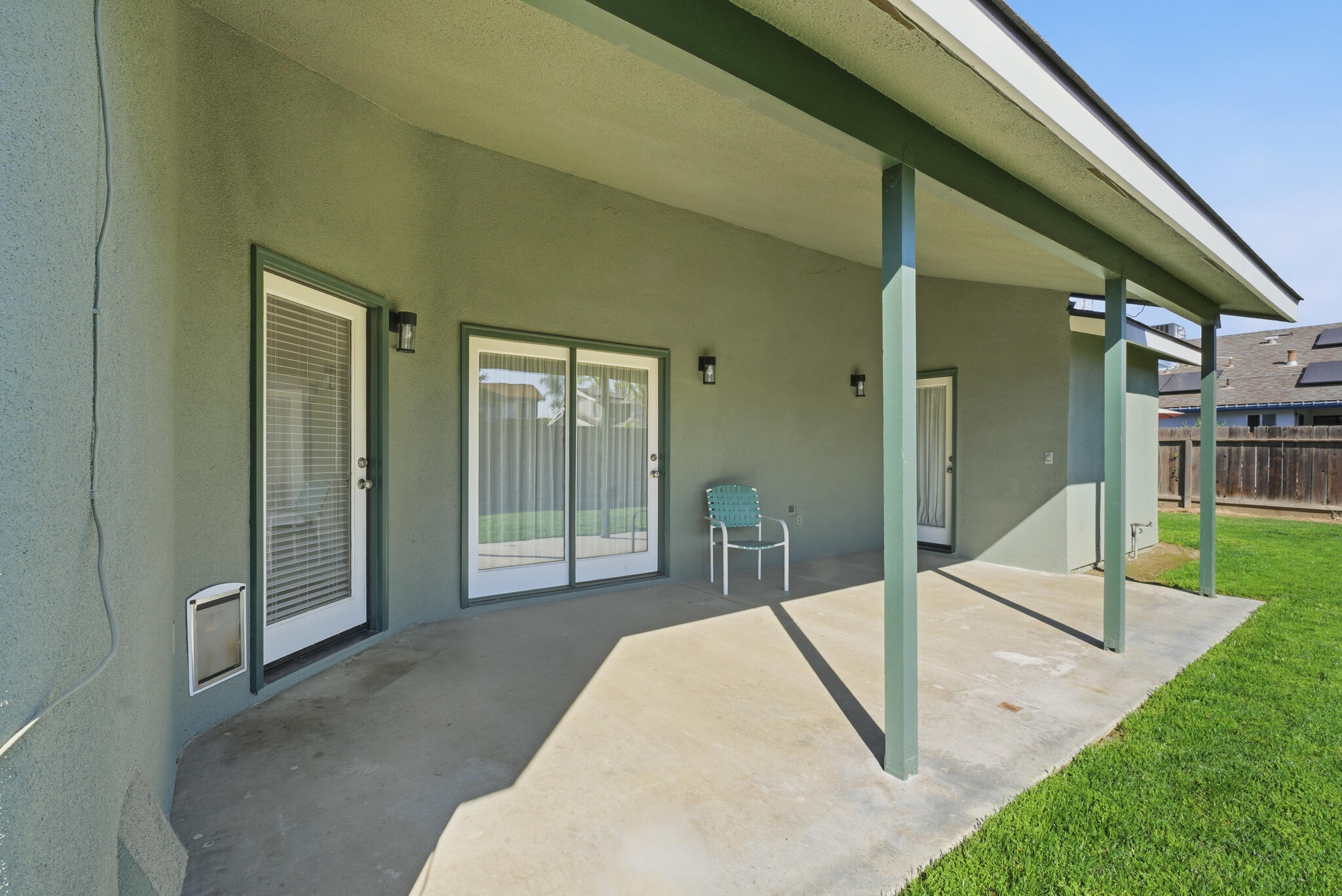 1230 W La Vida Ct, Visalia, CA 93277