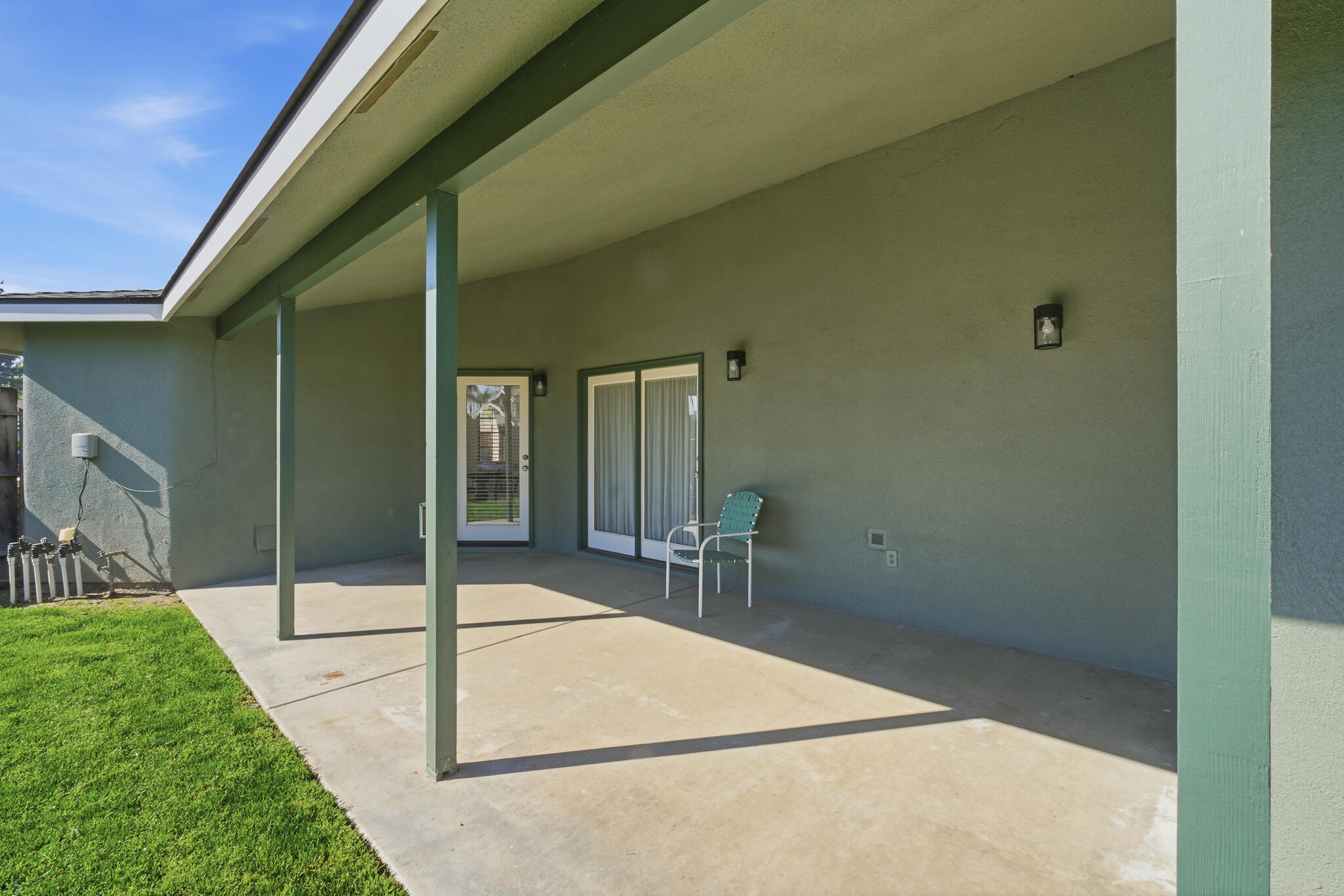 1230 W La Vida Ct, Visalia, CA 93277