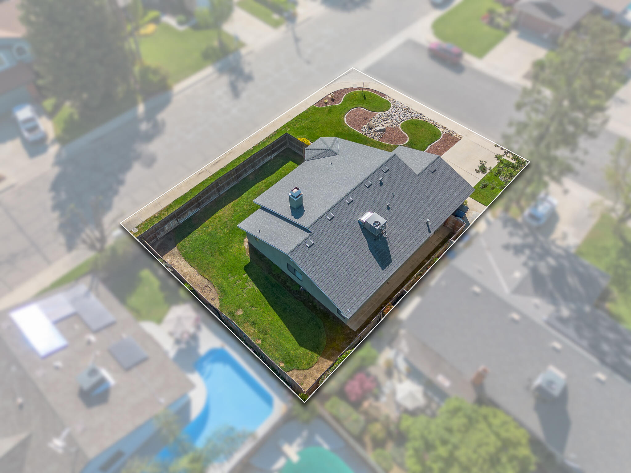 1230 W La Vida Ct, Visalia, CA 93277