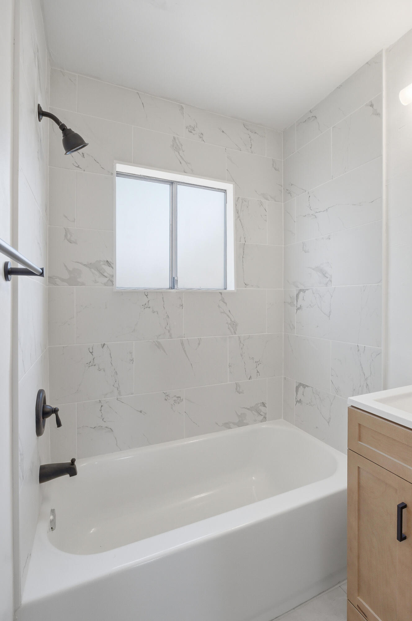 908 S Clark St, Visalia, CA 93292