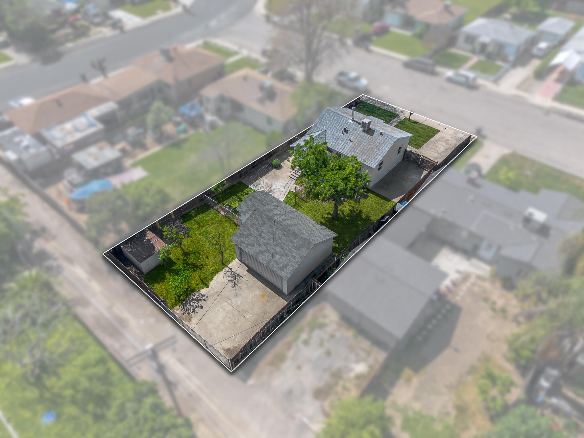 908 S Clark St, Visalia, CA 93292