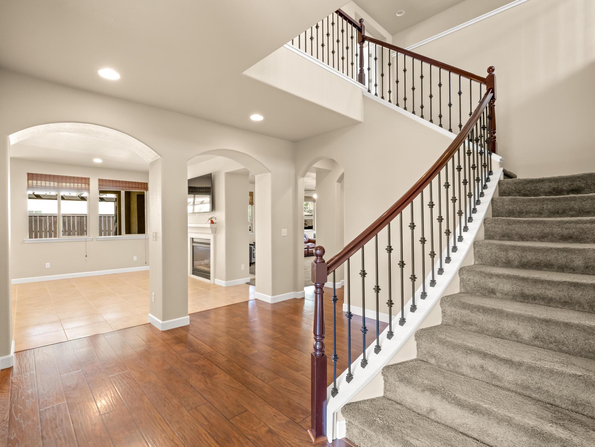 1178 Blackwood Ave, Clovis, CA 93619