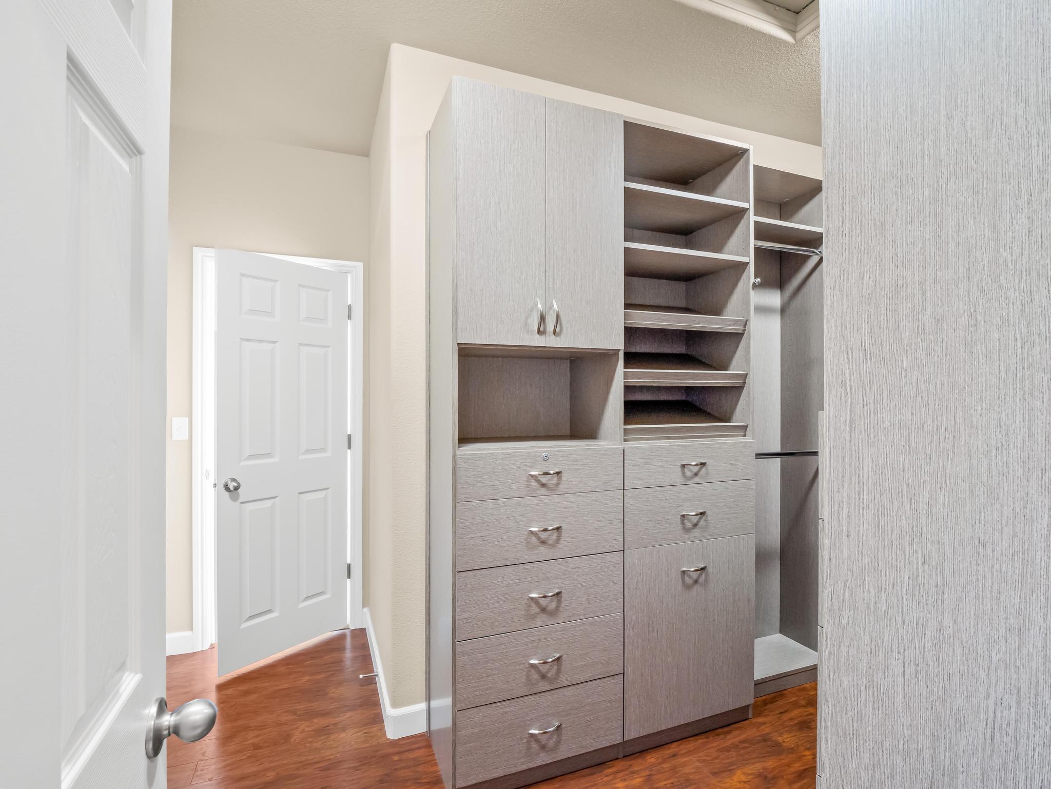 1178 Blackwood Ave, Clovis, CA 93619