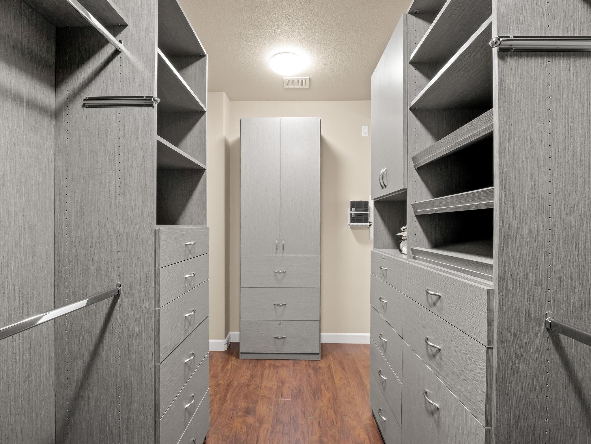 1178 Blackwood Ave, Clovis, CA 93619