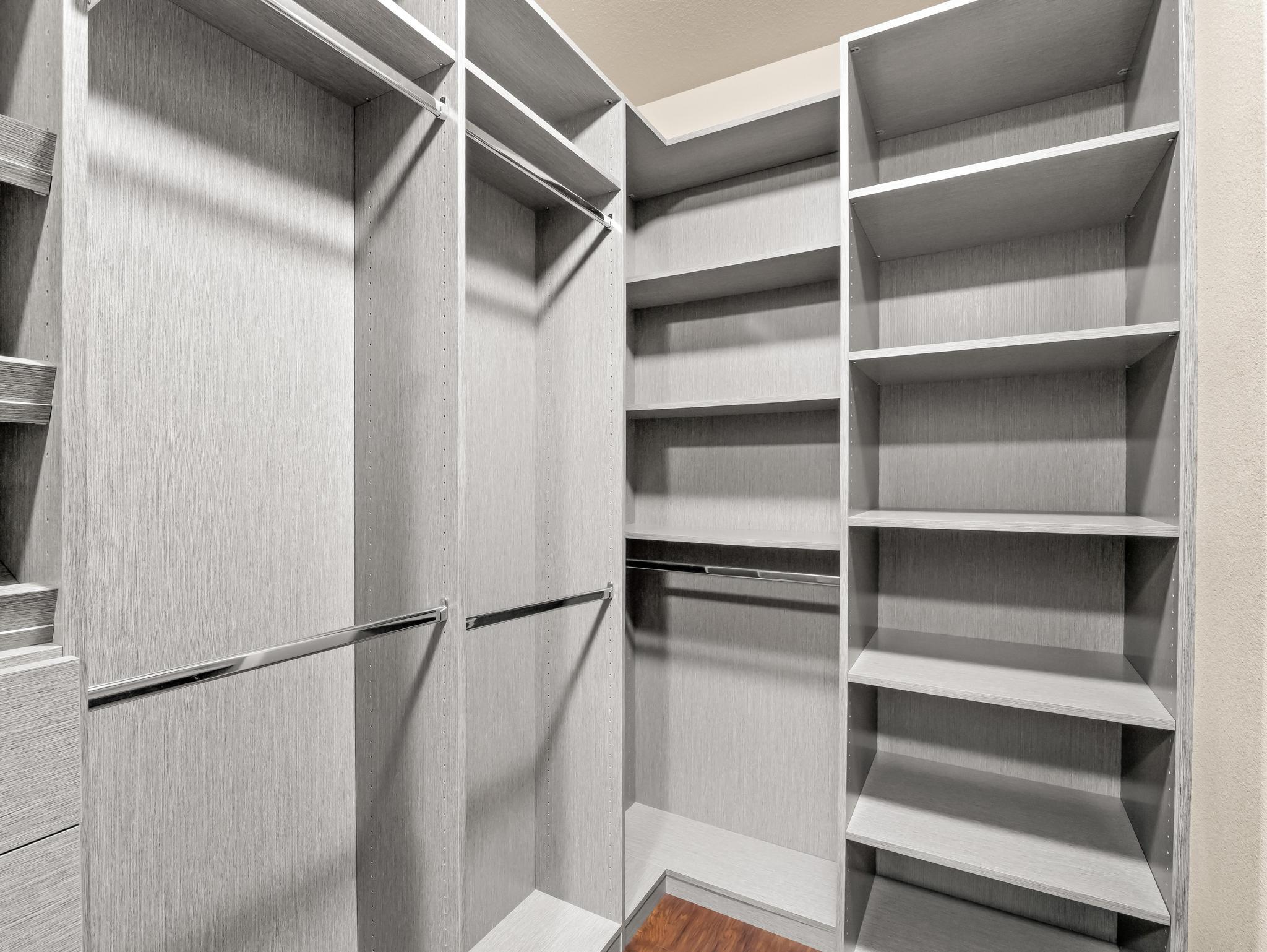 1178 Blackwood Ave, Clovis, CA 93619