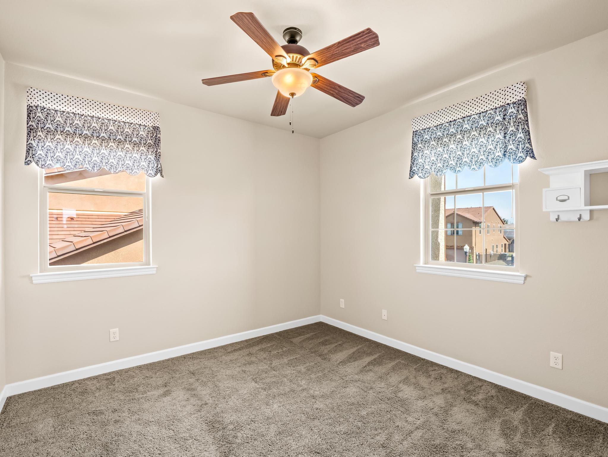 1178 Blackwood Ave, Clovis, CA 93619