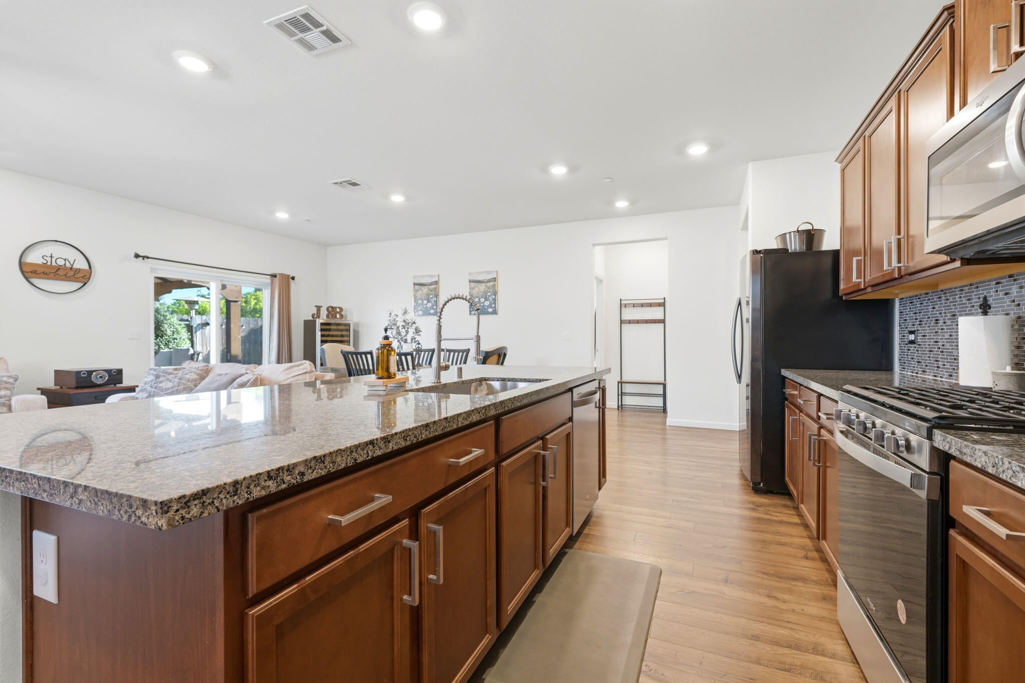 3650 E Cherry Ave, Visalia, CA 93292