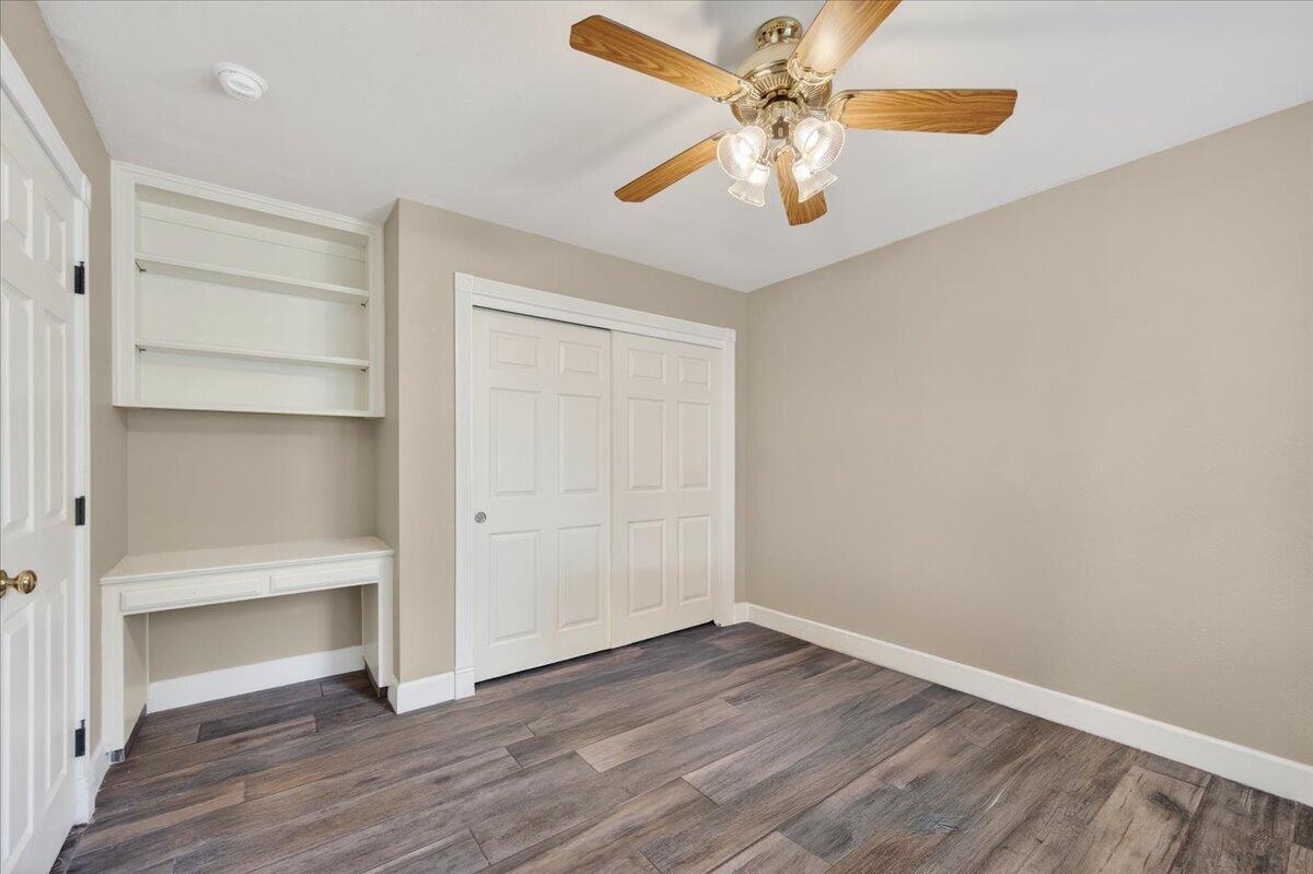 1652 S Exeter Ct, Visalia, CA 93292