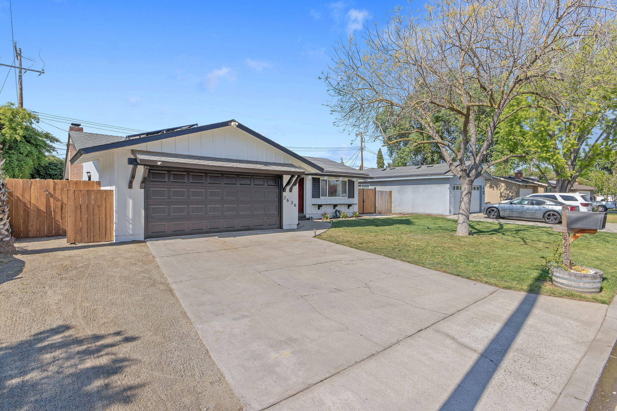 2626 W Princeton Ave, Visalia, CA 93277