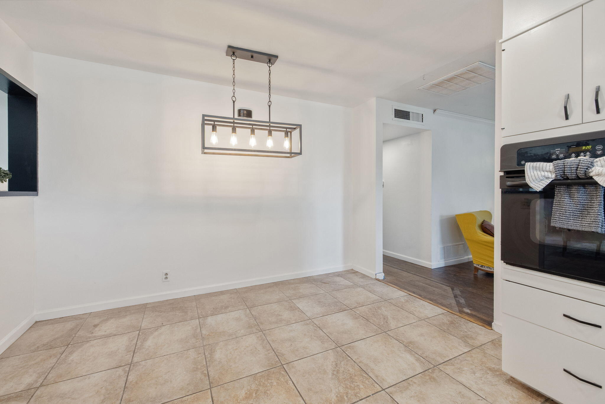 2626 W Princeton Ave, Visalia, CA 93277