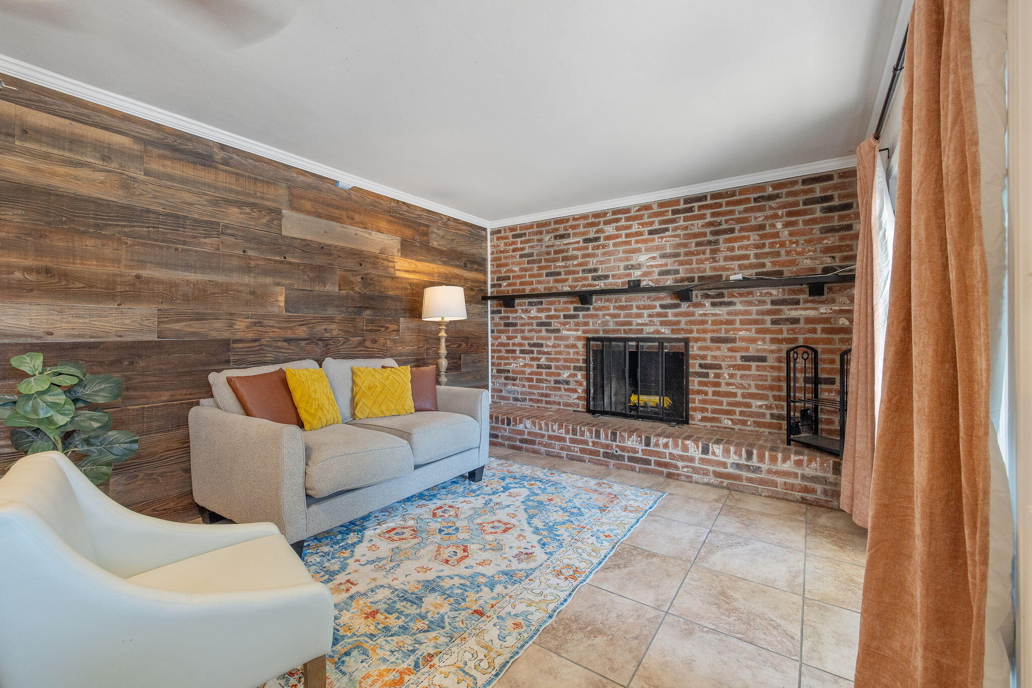 2626 W Princeton Ave, Visalia, CA 93277