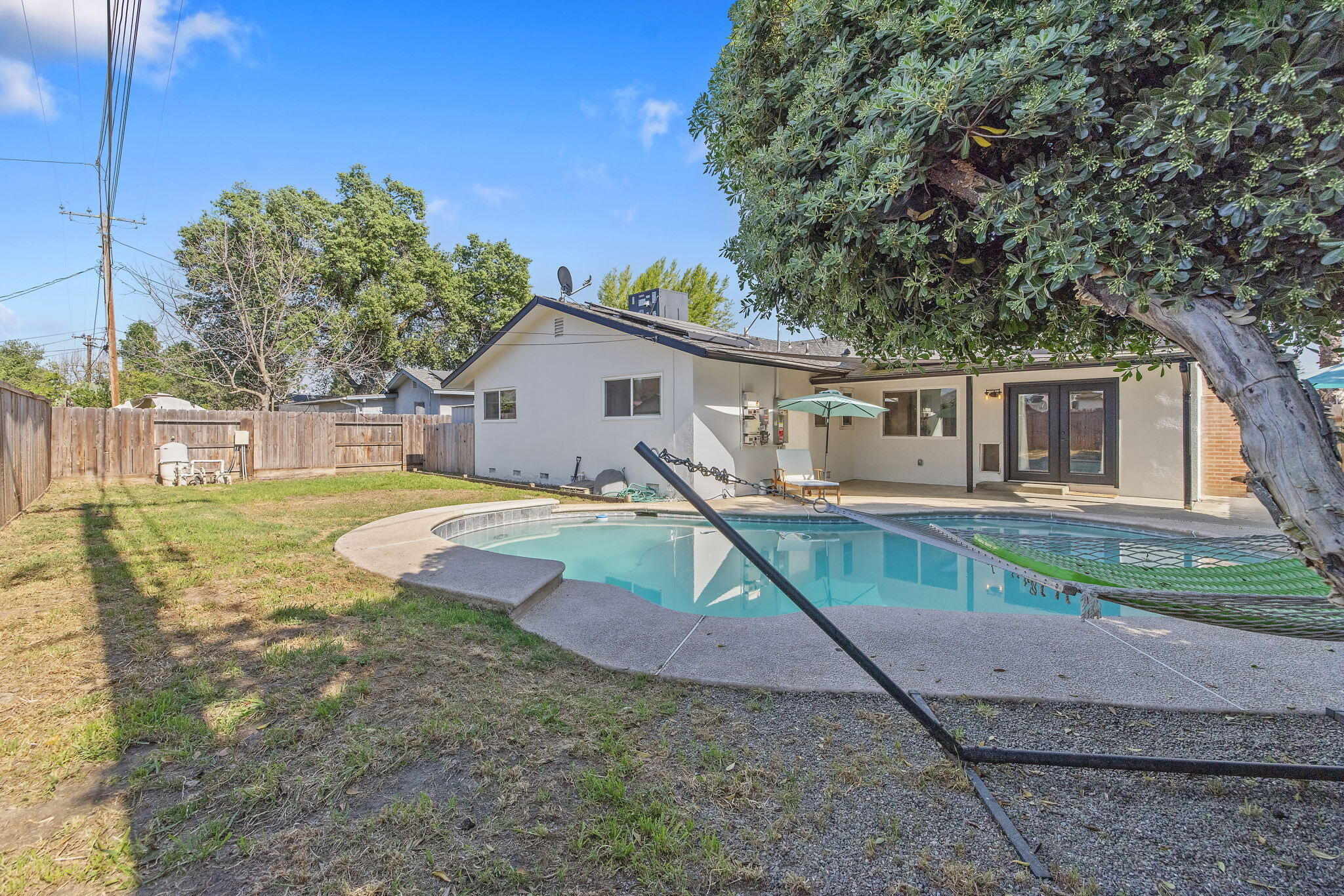 2626 W Princeton Ave, Visalia, CA 93277