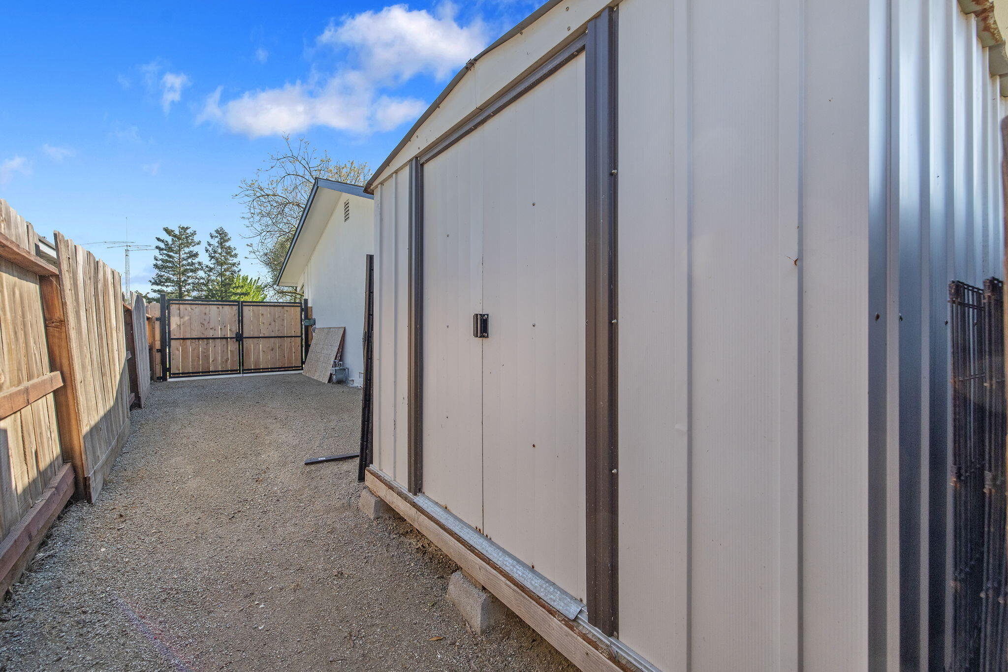 2626 W Princeton Ave, Visalia, CA 93277