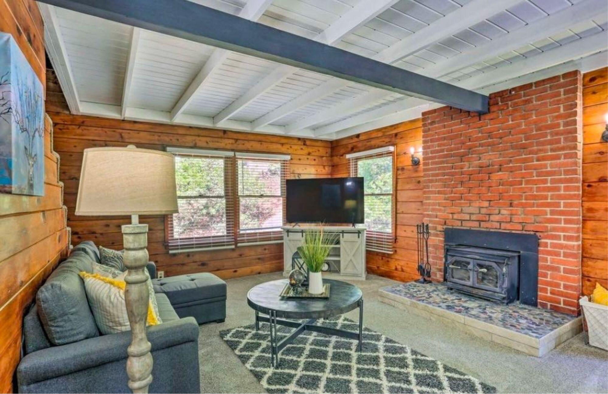 42036 Tollhouse Rd, Shaver Lake, CA 93664