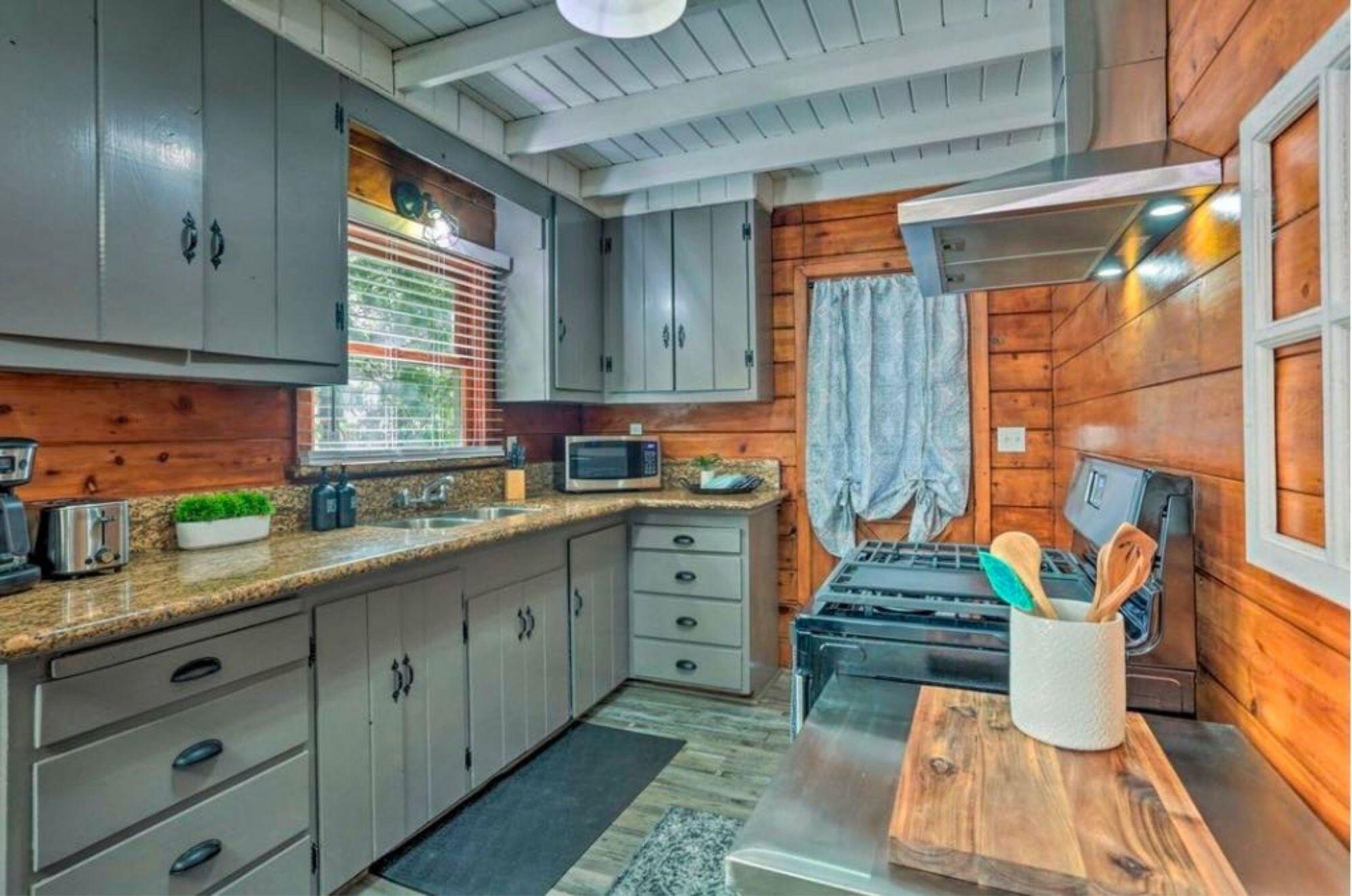 42036 Tollhouse Rd, Shaver Lake, CA 93664