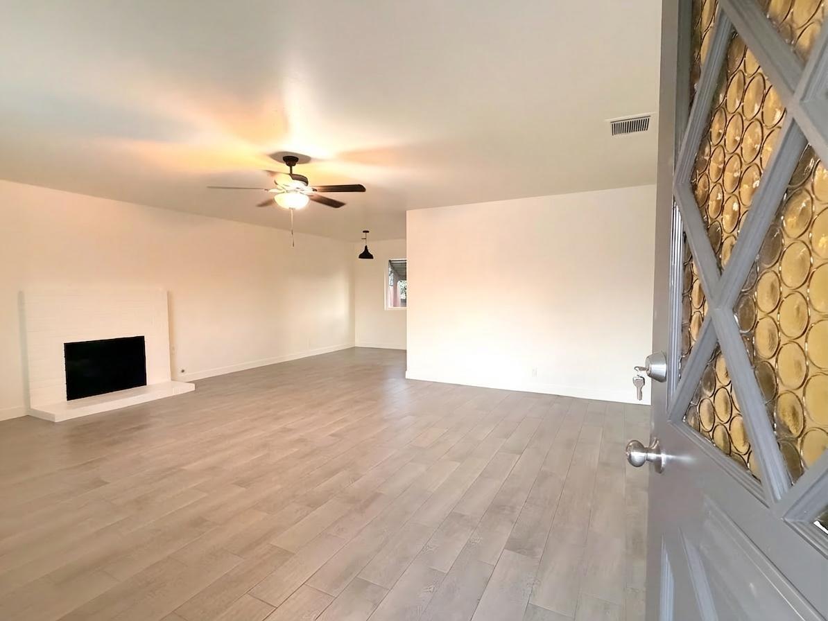 302 Sequoia Dr, Exeter, CA 93221