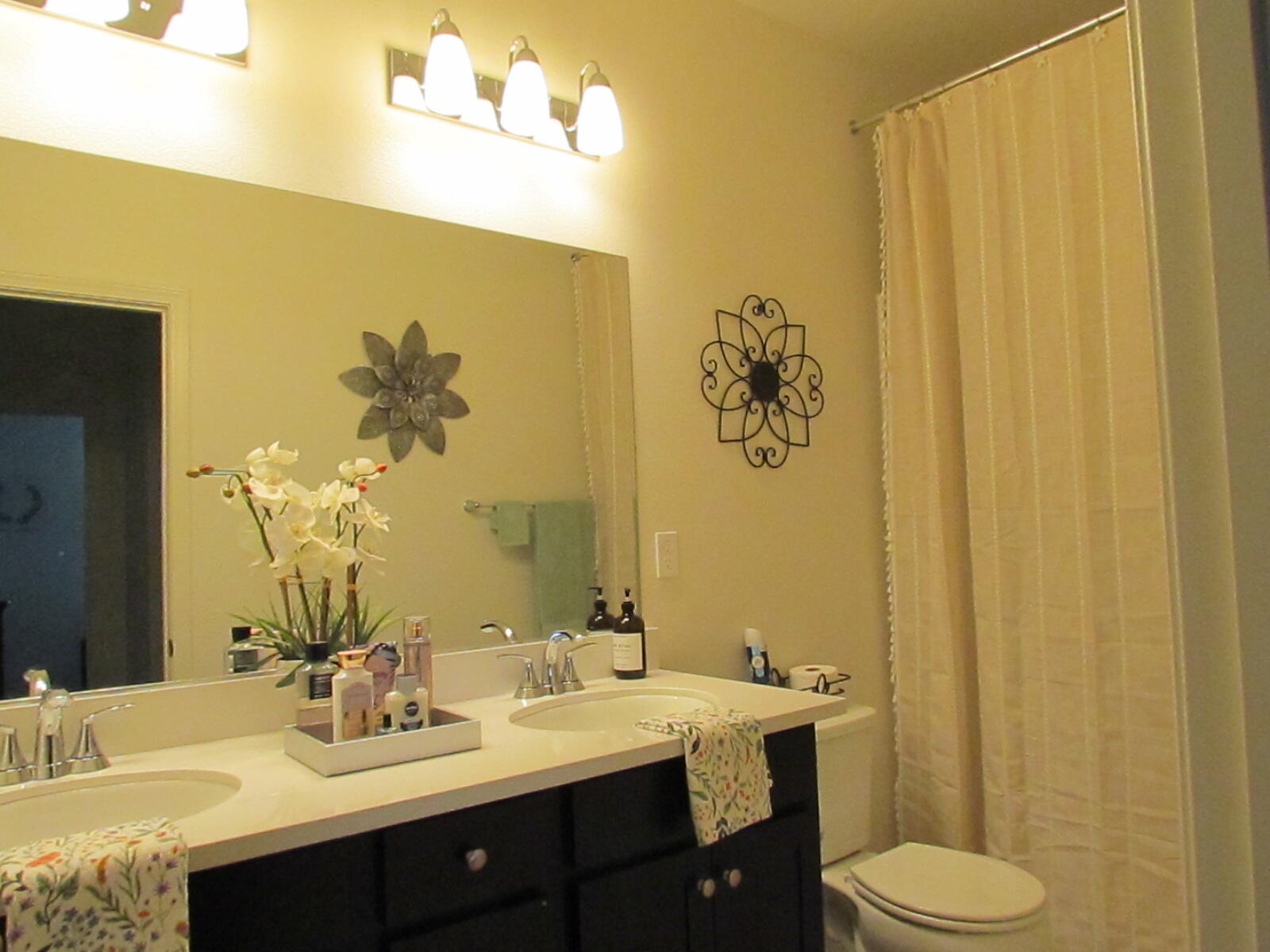 4758 Bellaire Ave, Clovis, CA 93619