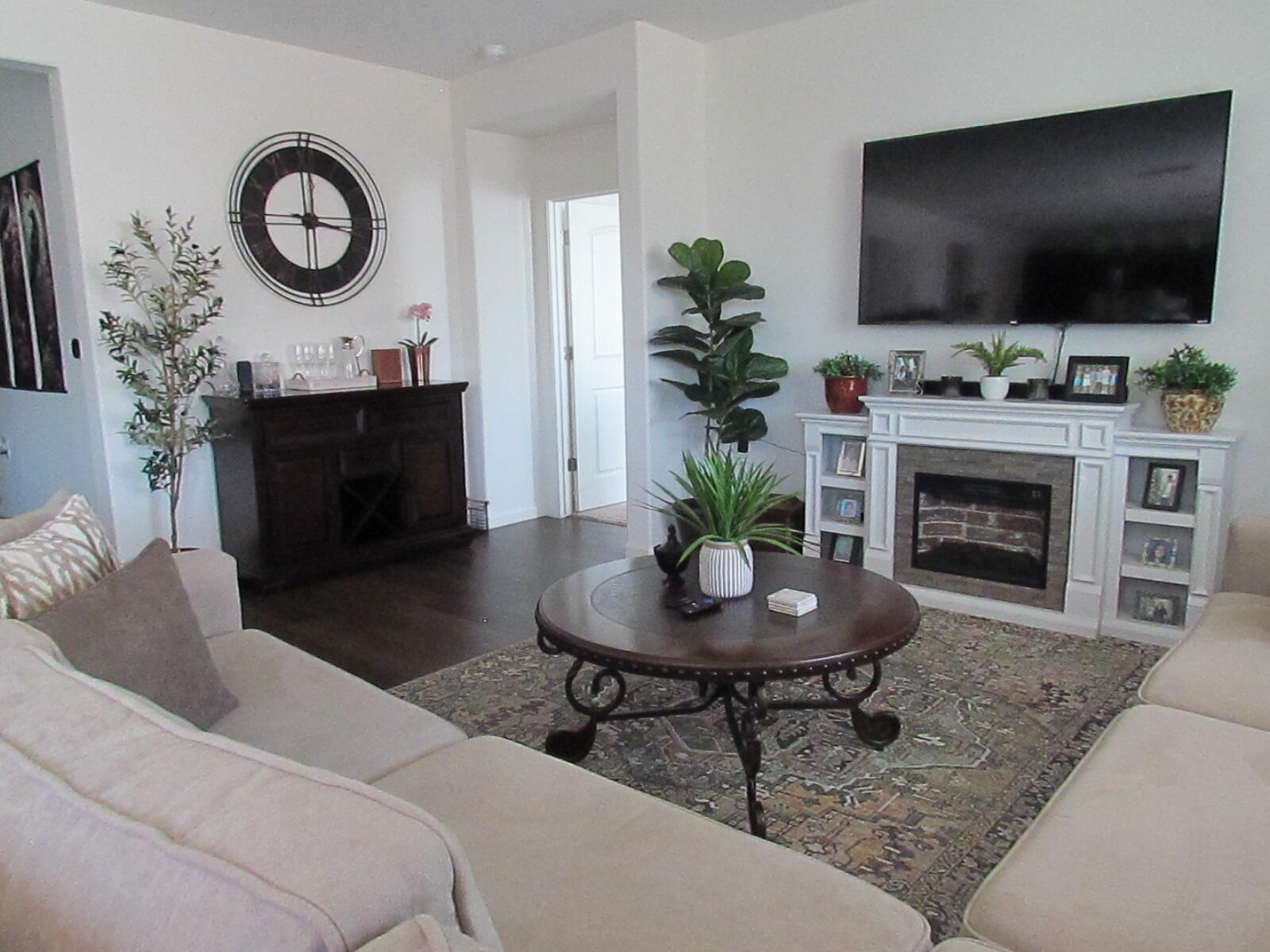 4758 Bellaire Ave, Clovis, CA 93619