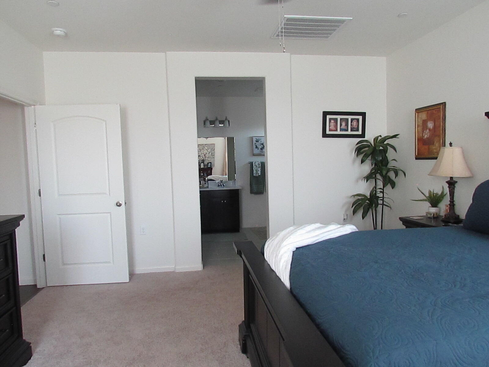 4758 Bellaire Ave, Clovis, CA 93619