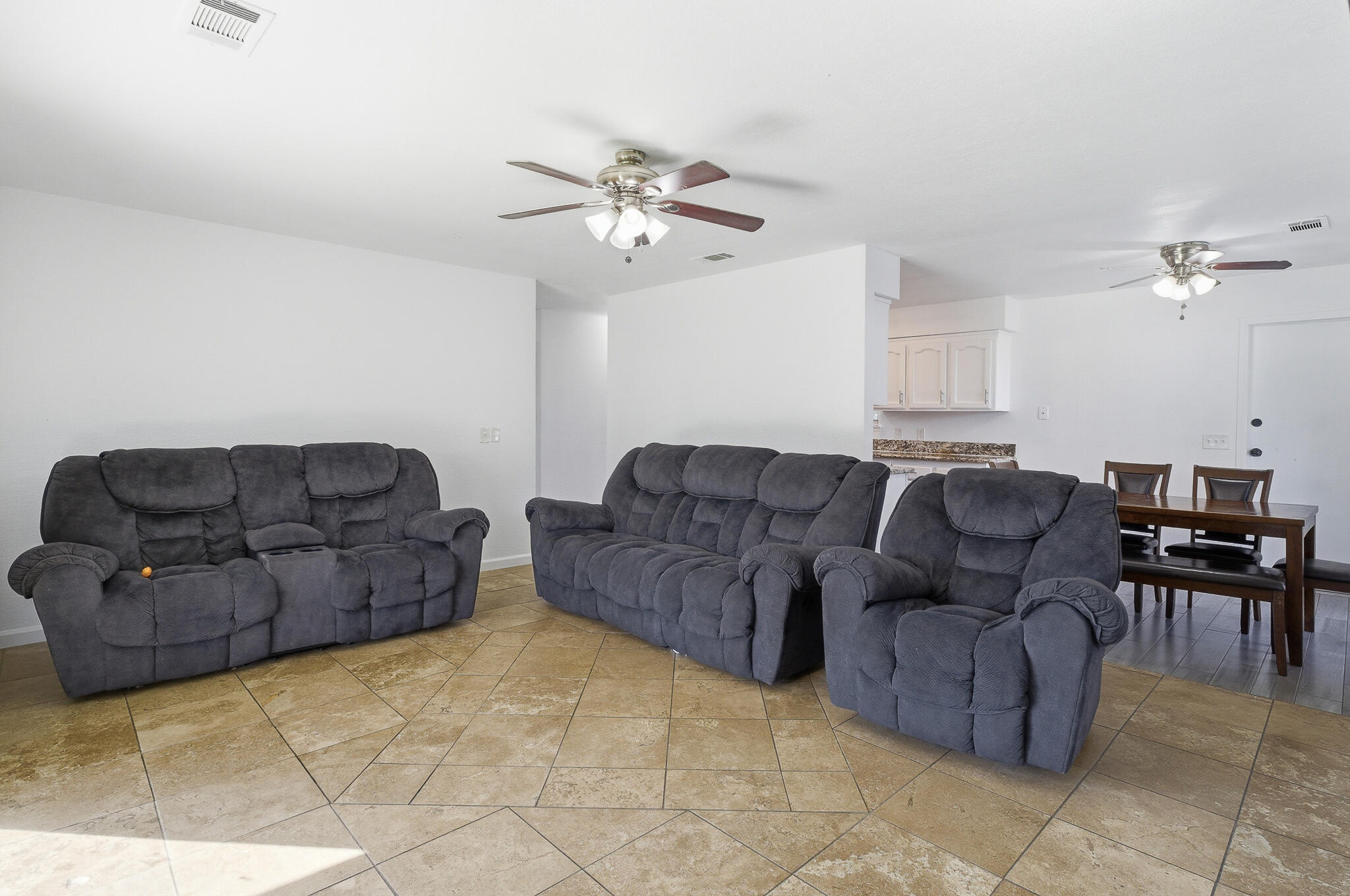 14291 Rosemary Cir, Lemoore, CA 93245