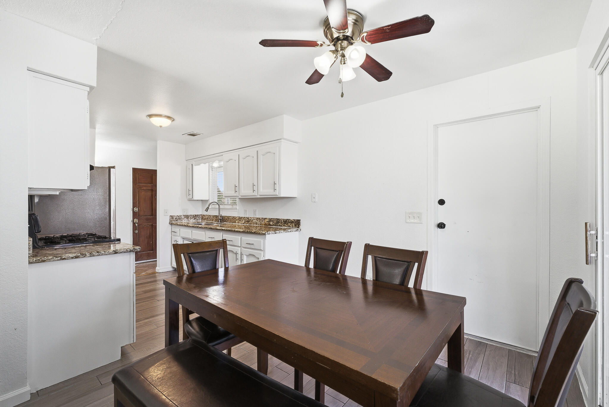 14291 Rosemary Cir, Lemoore, CA 93245