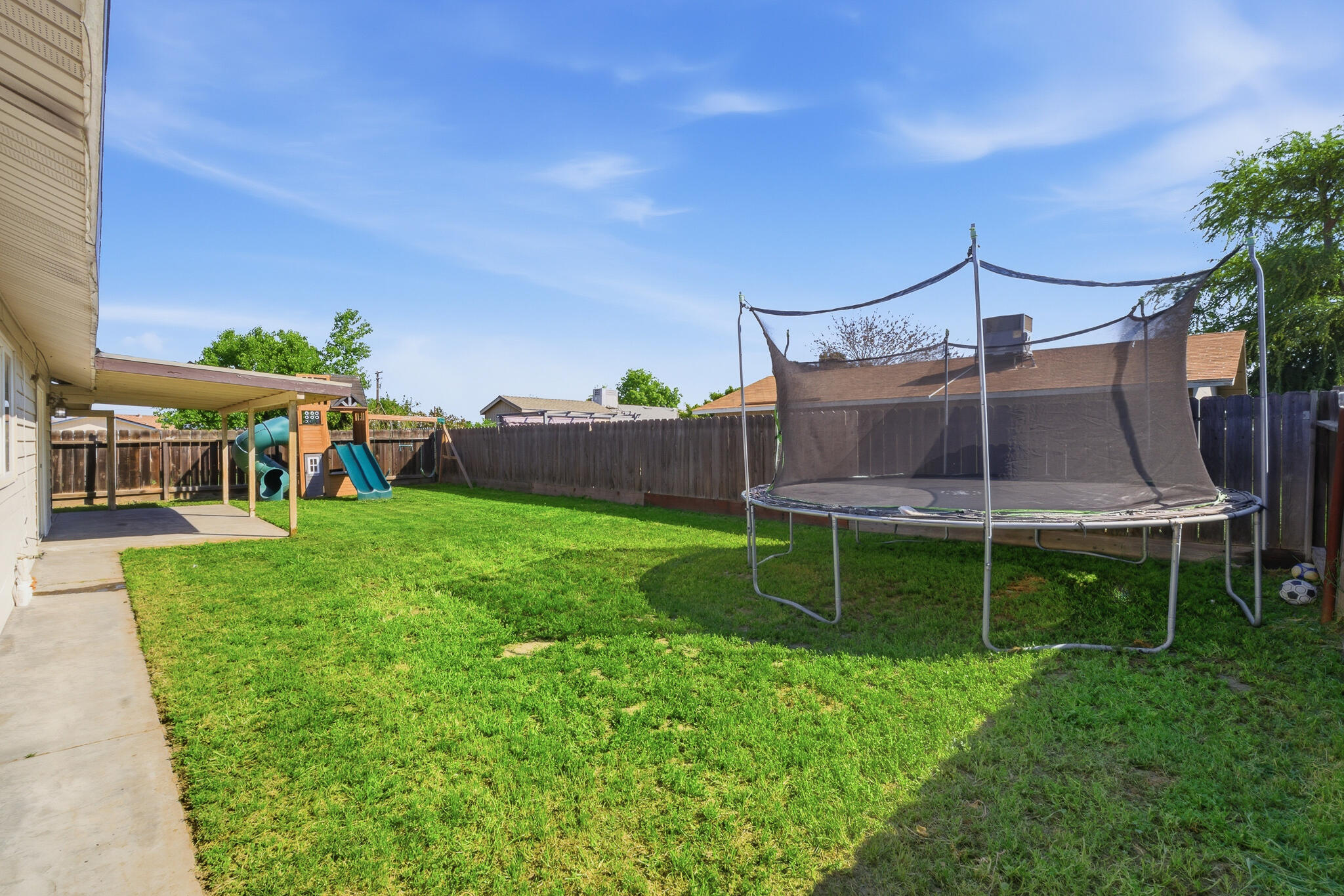 14291 Rosemary Cir, Lemoore, CA 93245