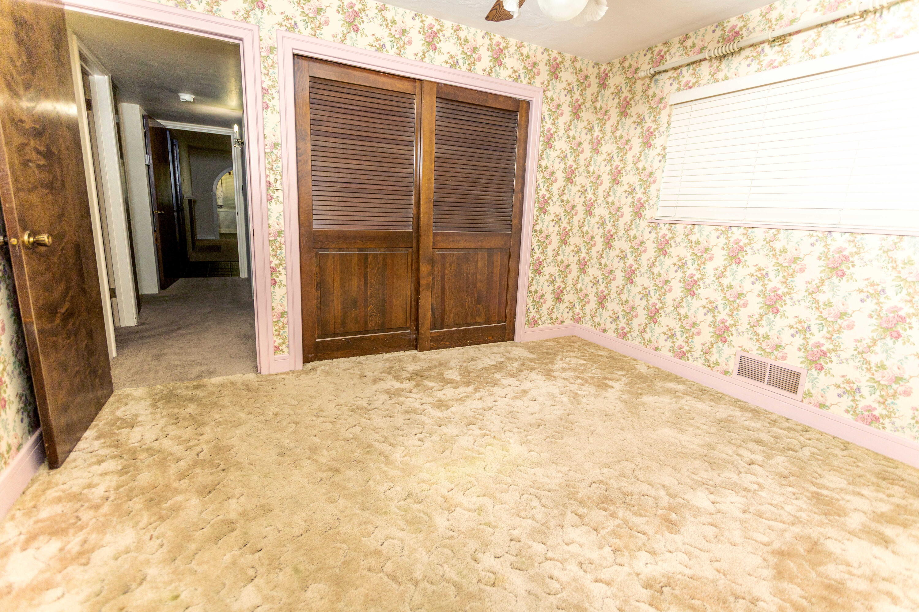 1019 N Manor Dr, Tulare, CA 93274