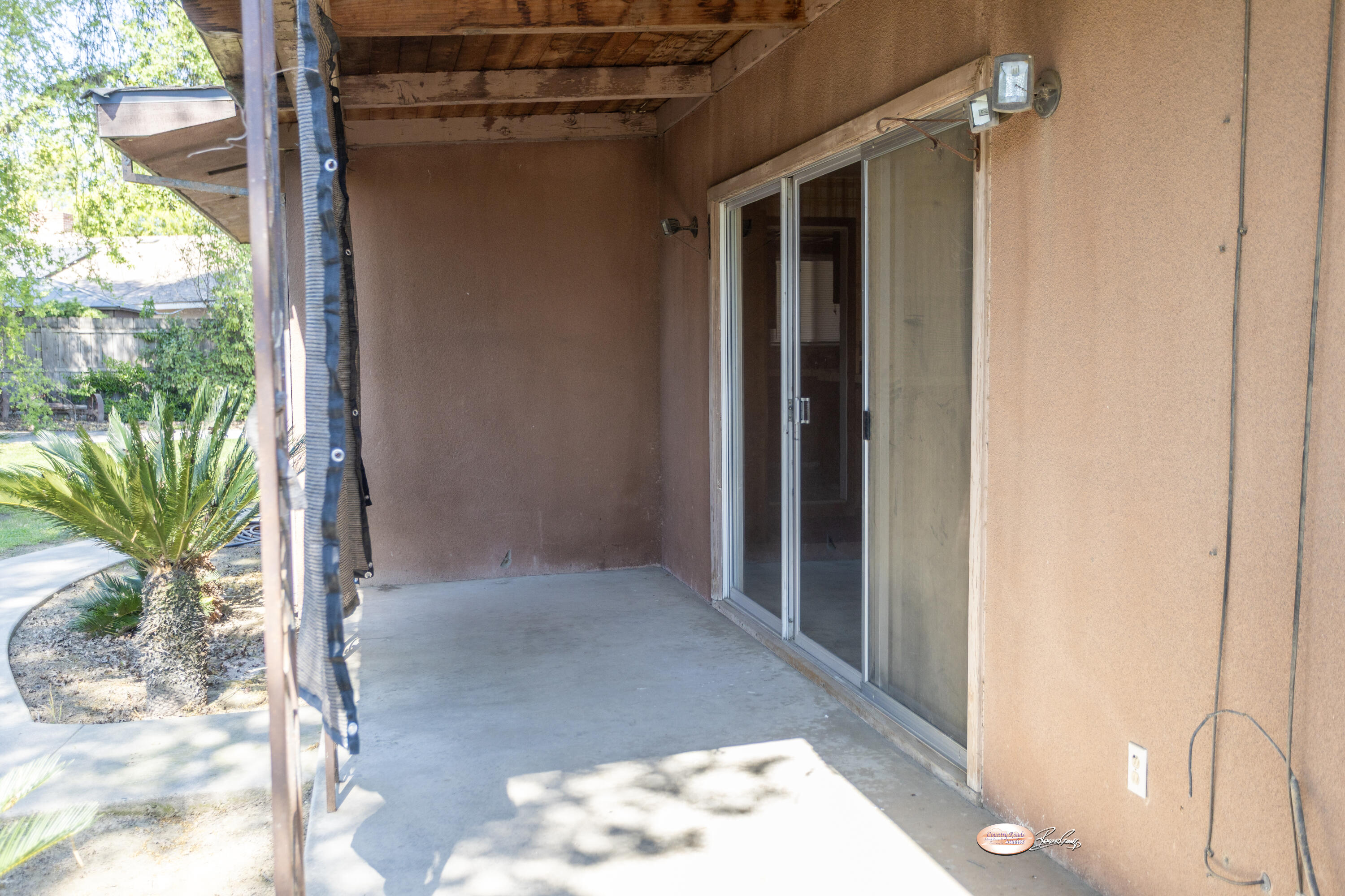 1019 N Manor Dr, Tulare, CA 93274