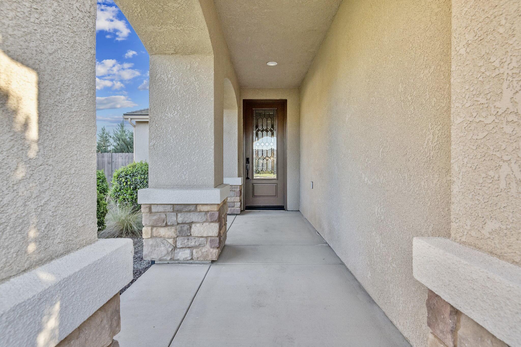 3698 Sussex Ave, Clovis, CA 93619