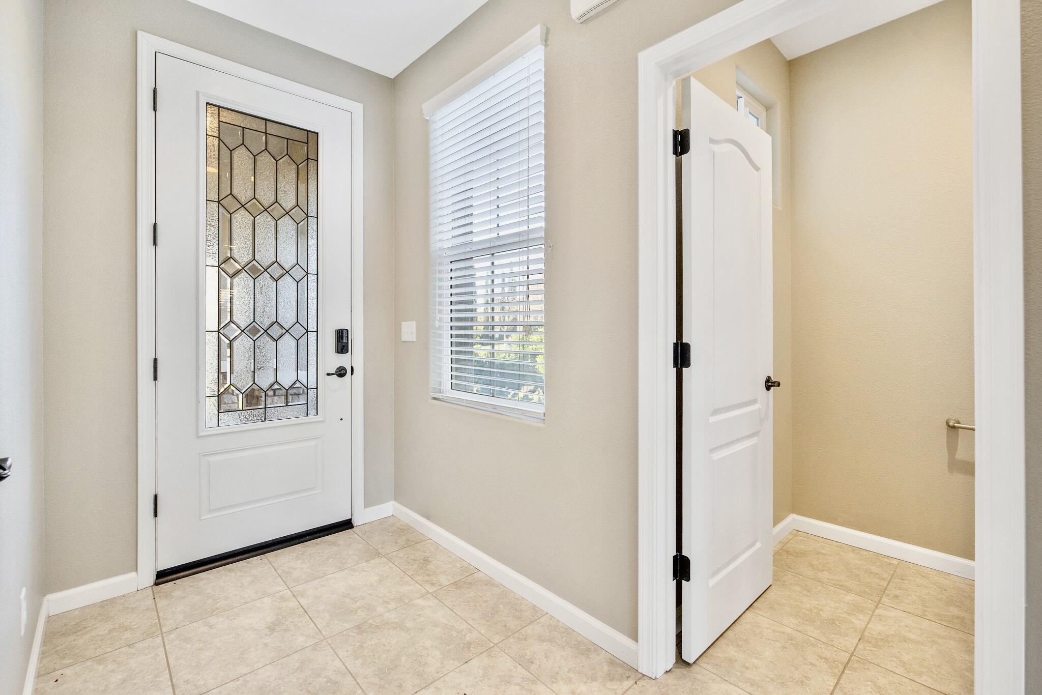 3698 Sussex Ave, Clovis, CA 93619