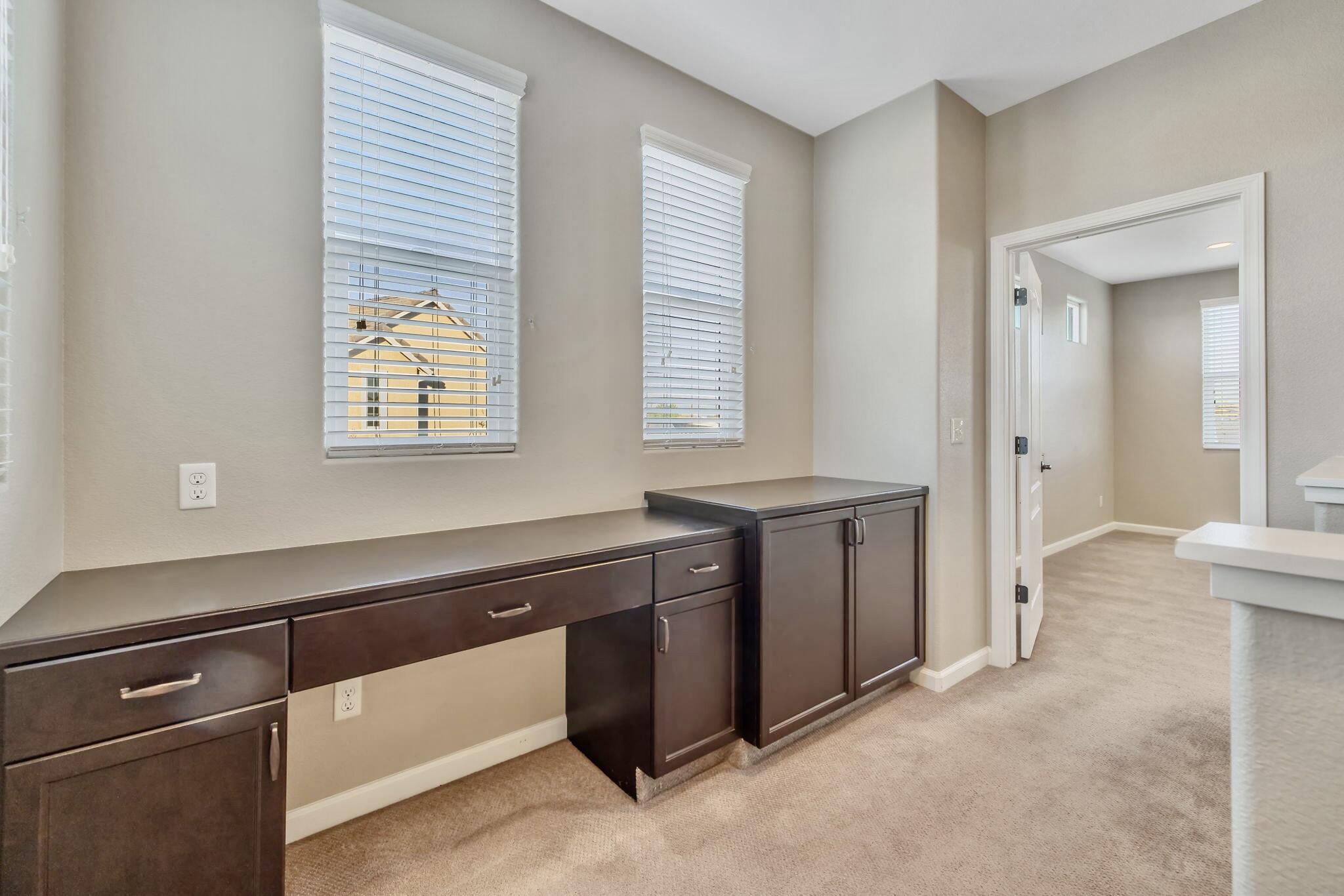 3698 Sussex Ave, Clovis, CA 93619