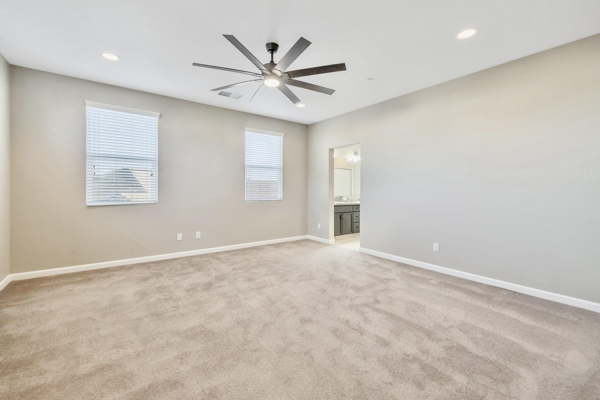 3698 Sussex Ave, Clovis, CA 93619