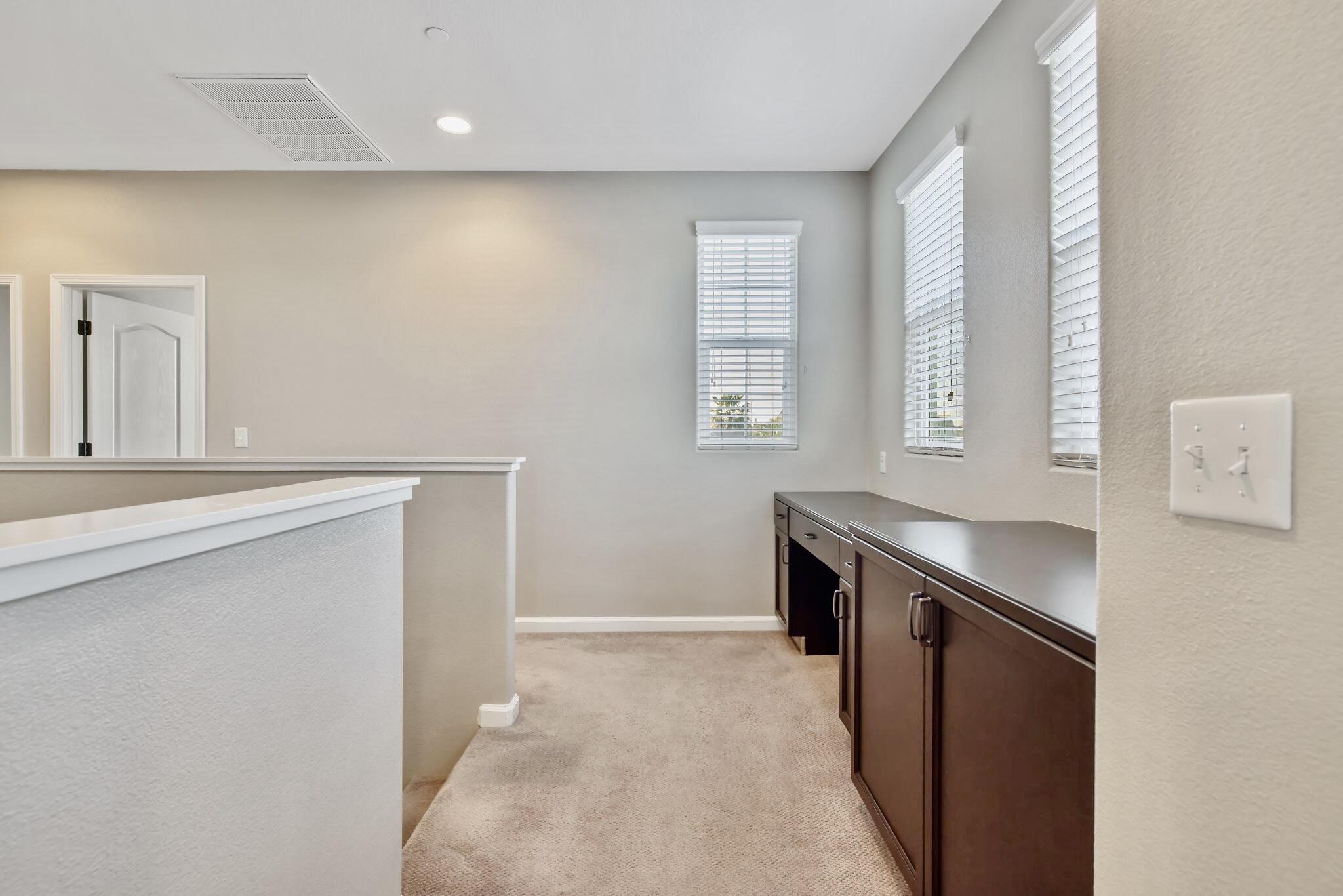 3698 Sussex Ave, Clovis, CA 93619