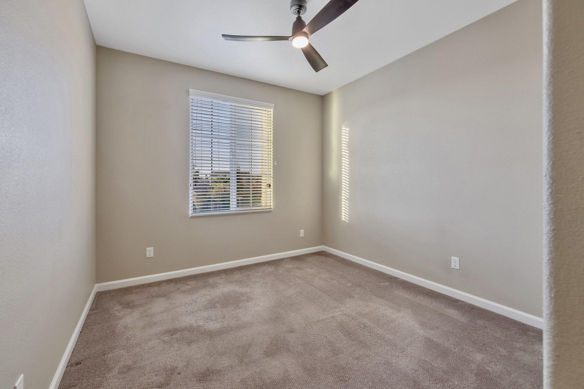 3698 Sussex Ave, Clovis, CA 93619