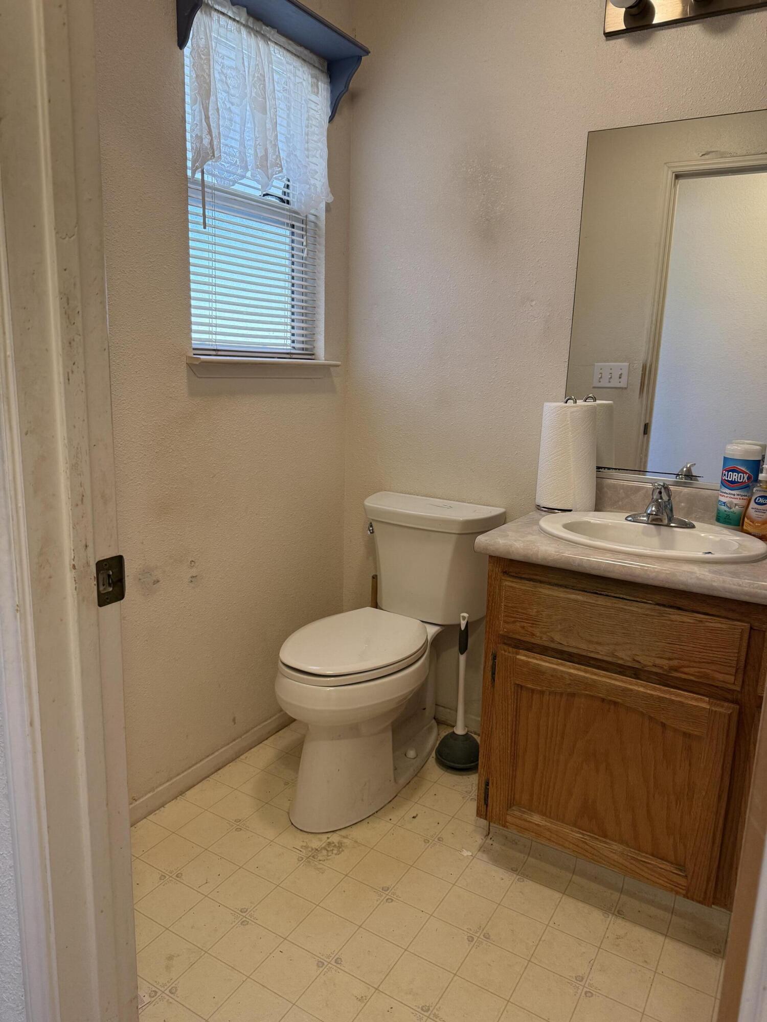 525 Cosart, Exeter, CA 93221