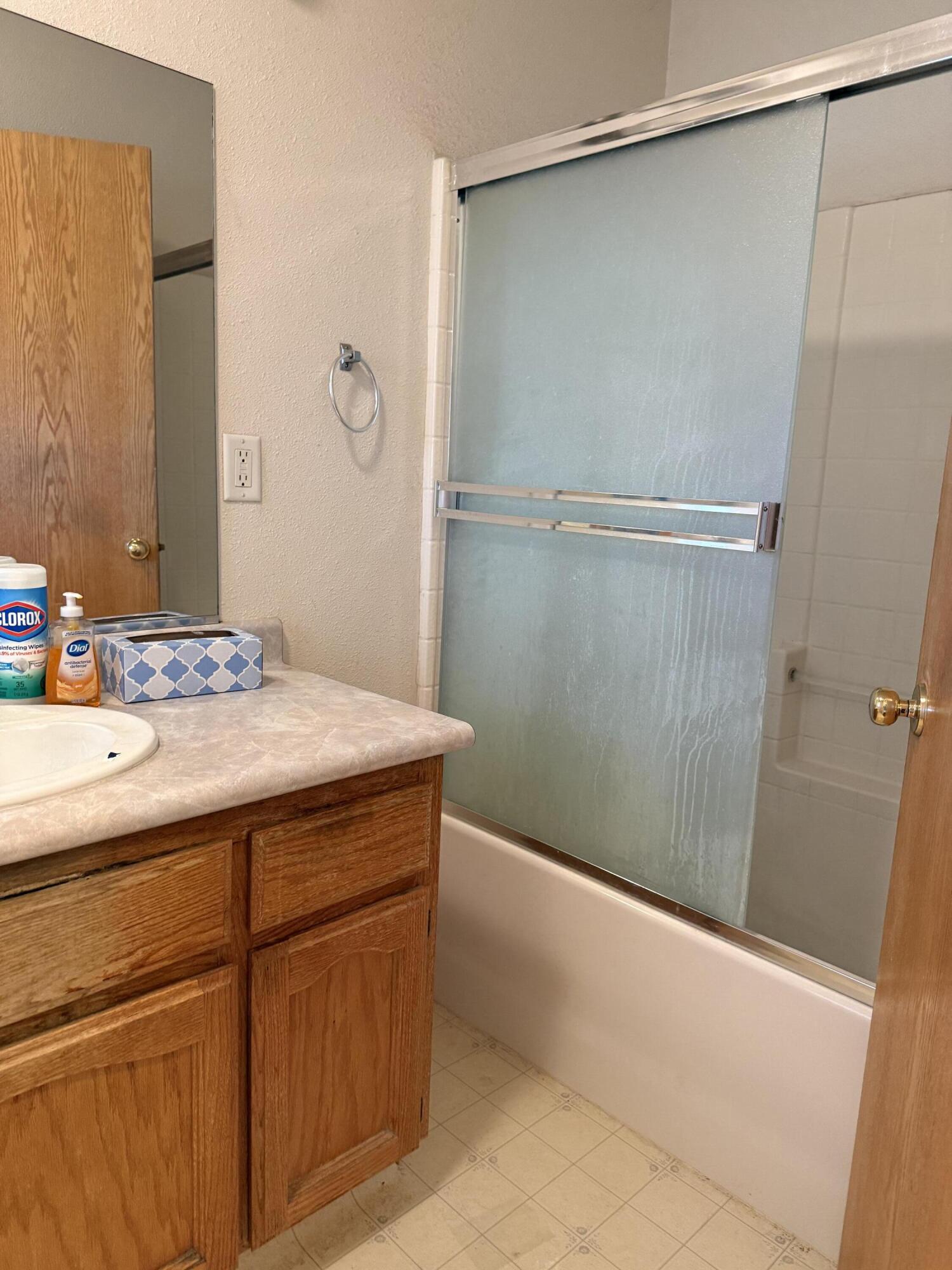 525 Cosart, Exeter, CA 93221