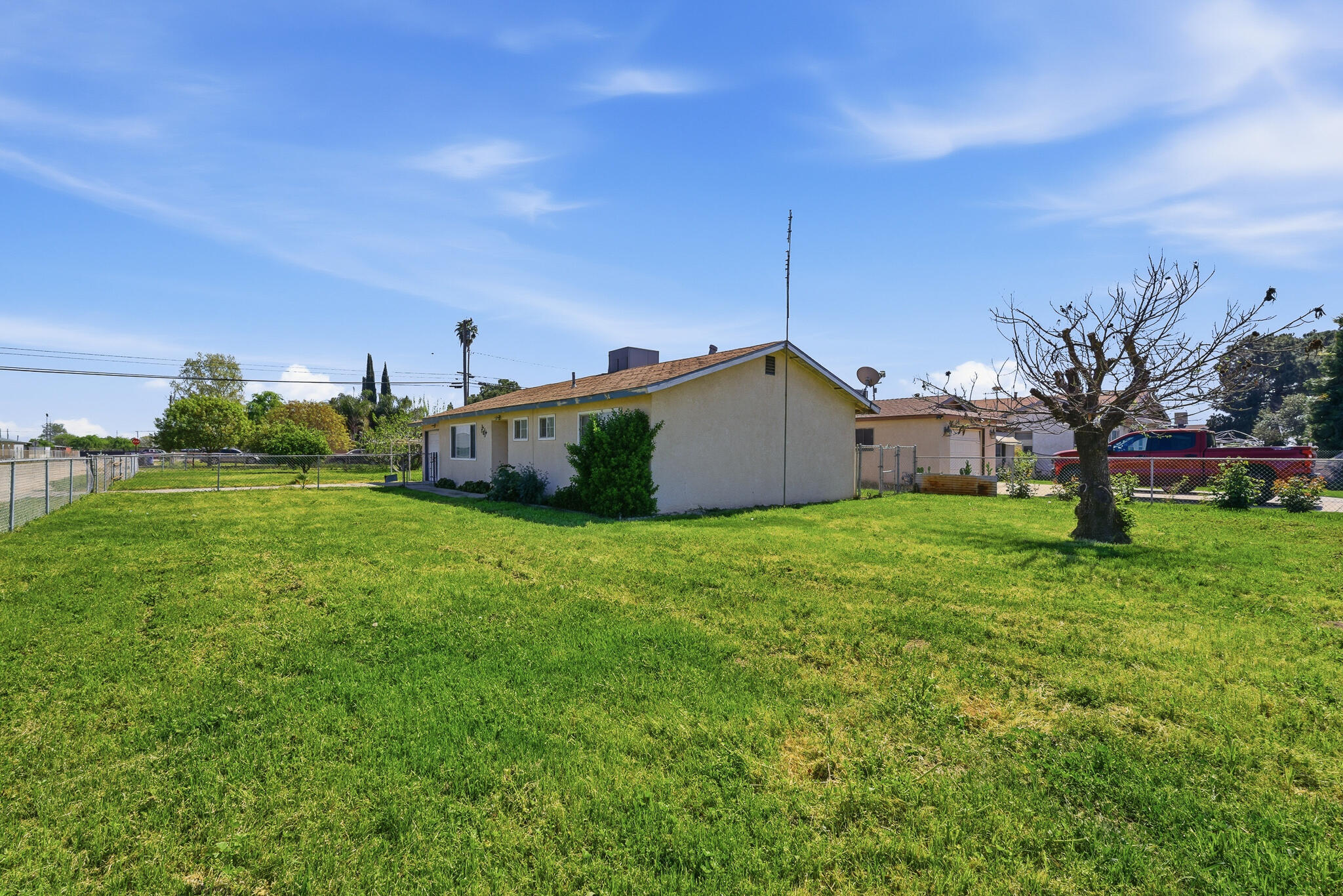 285 E Jayne Ave, Tipton, CA 93272