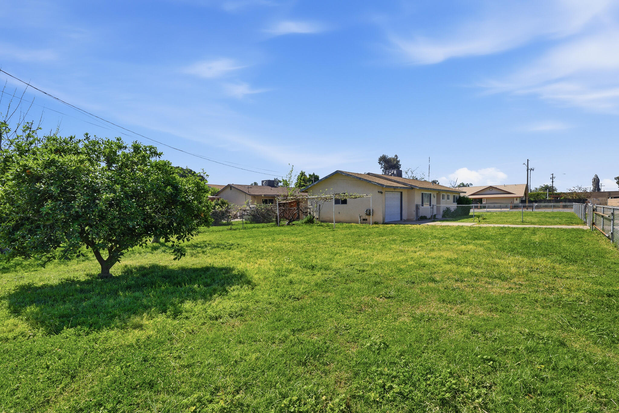 285 E Jayne Ave, Tipton, CA 93272