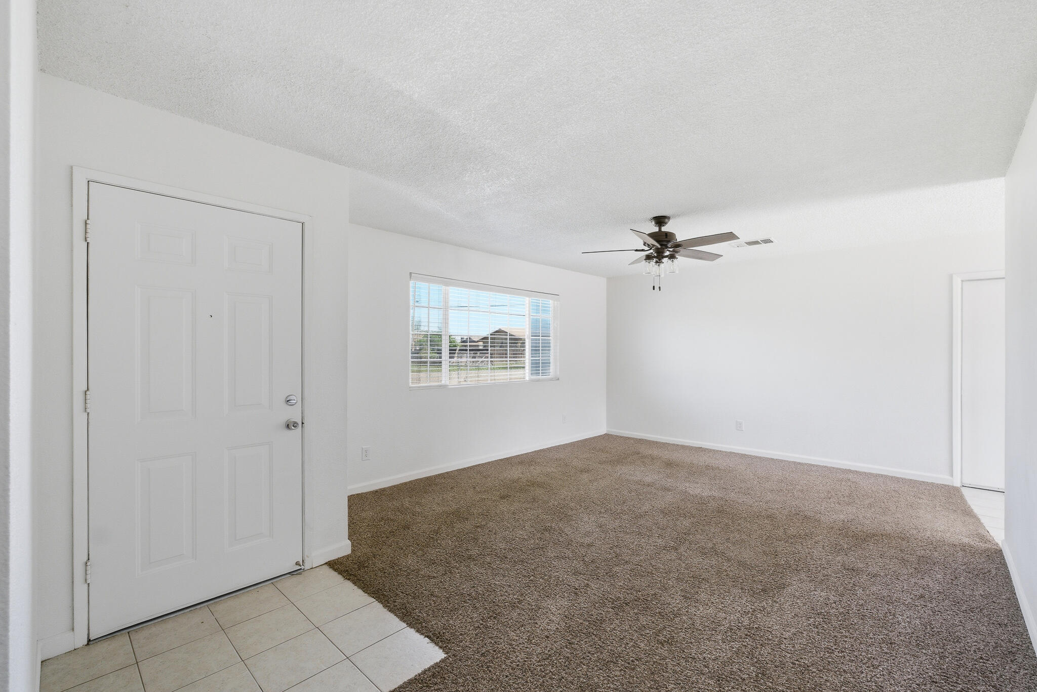 285 E Jayne Ave, Tipton, CA 93272