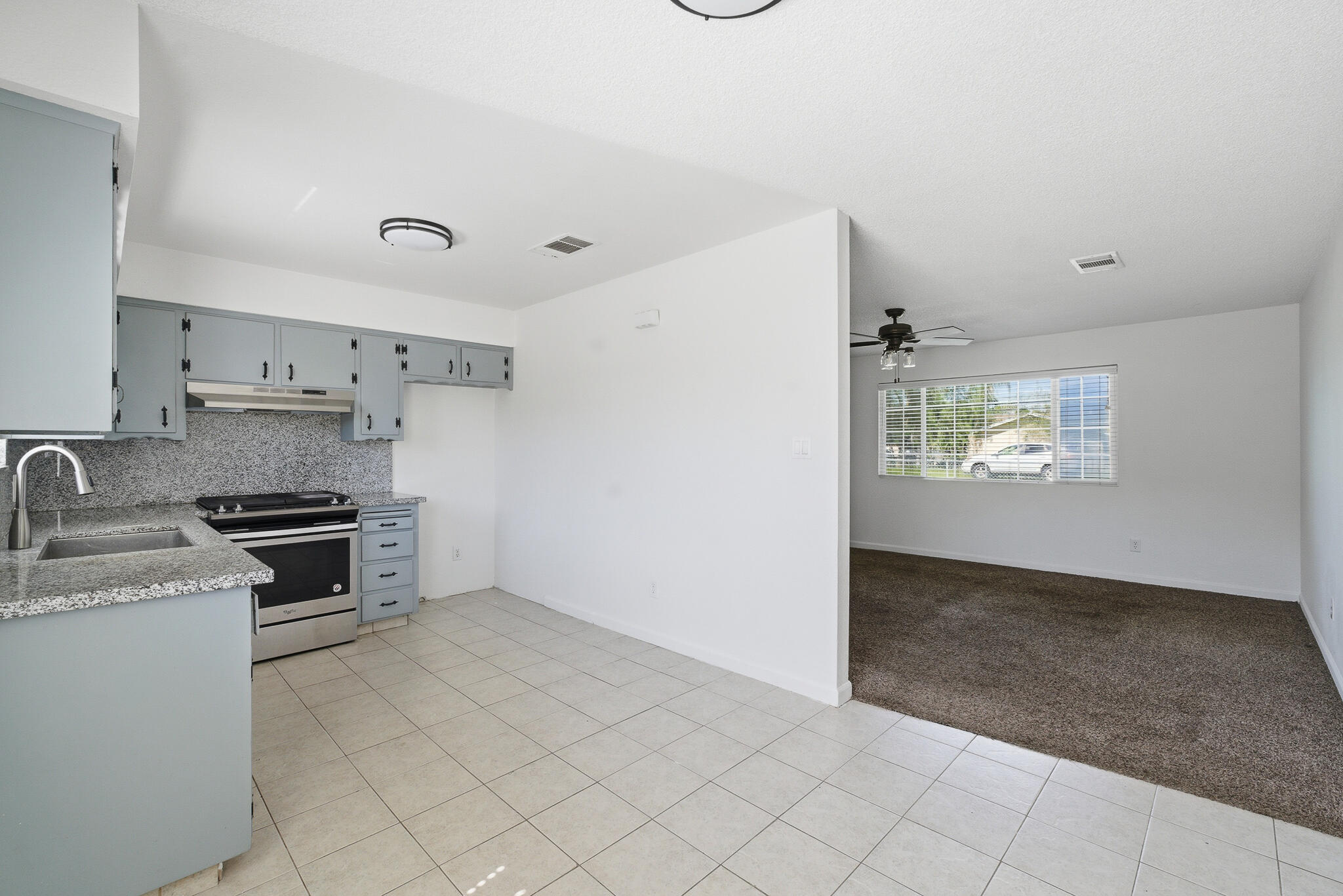 285 E Jayne Ave, Tipton, CA 93272