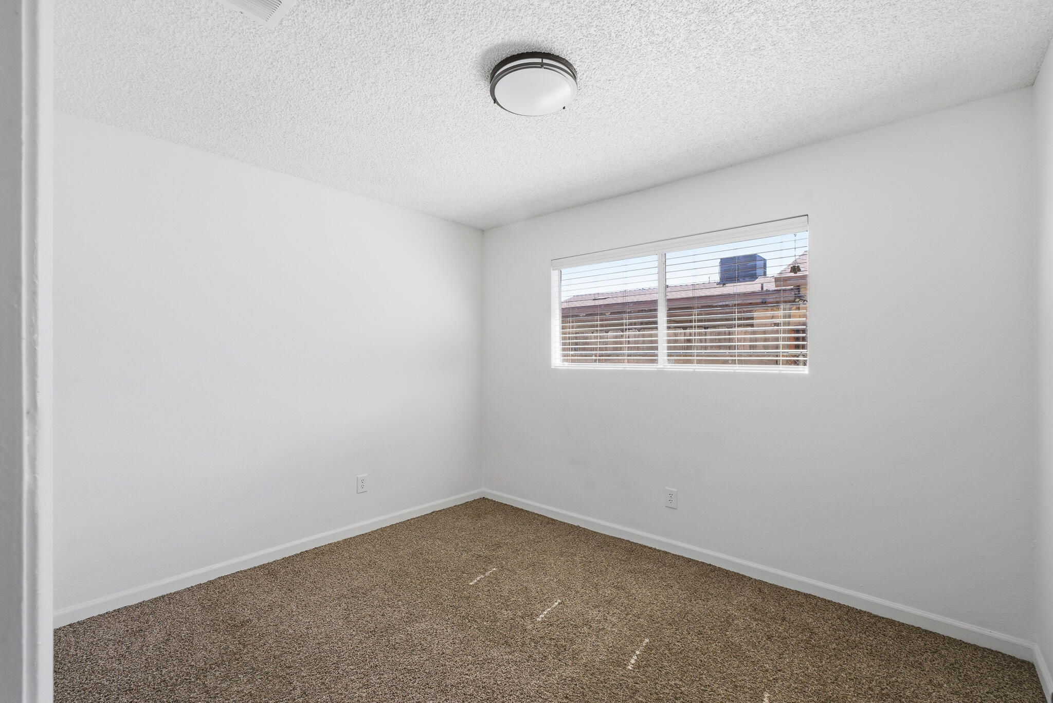 285 E Jayne Ave, Tipton, CA 93272