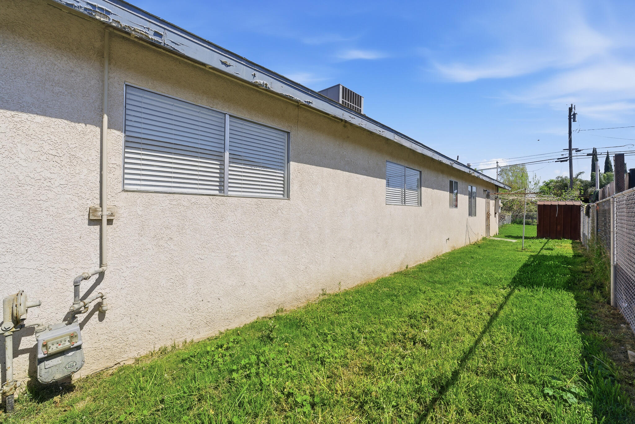 285 E Jayne Ave, Tipton, CA 93272