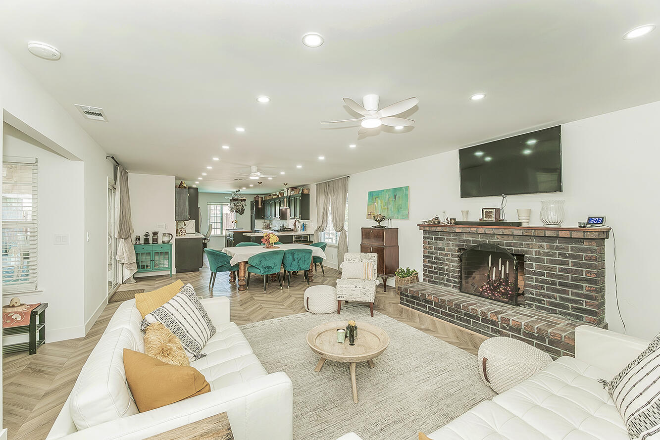 714 E Ann Dr, Reedley, CA 93654