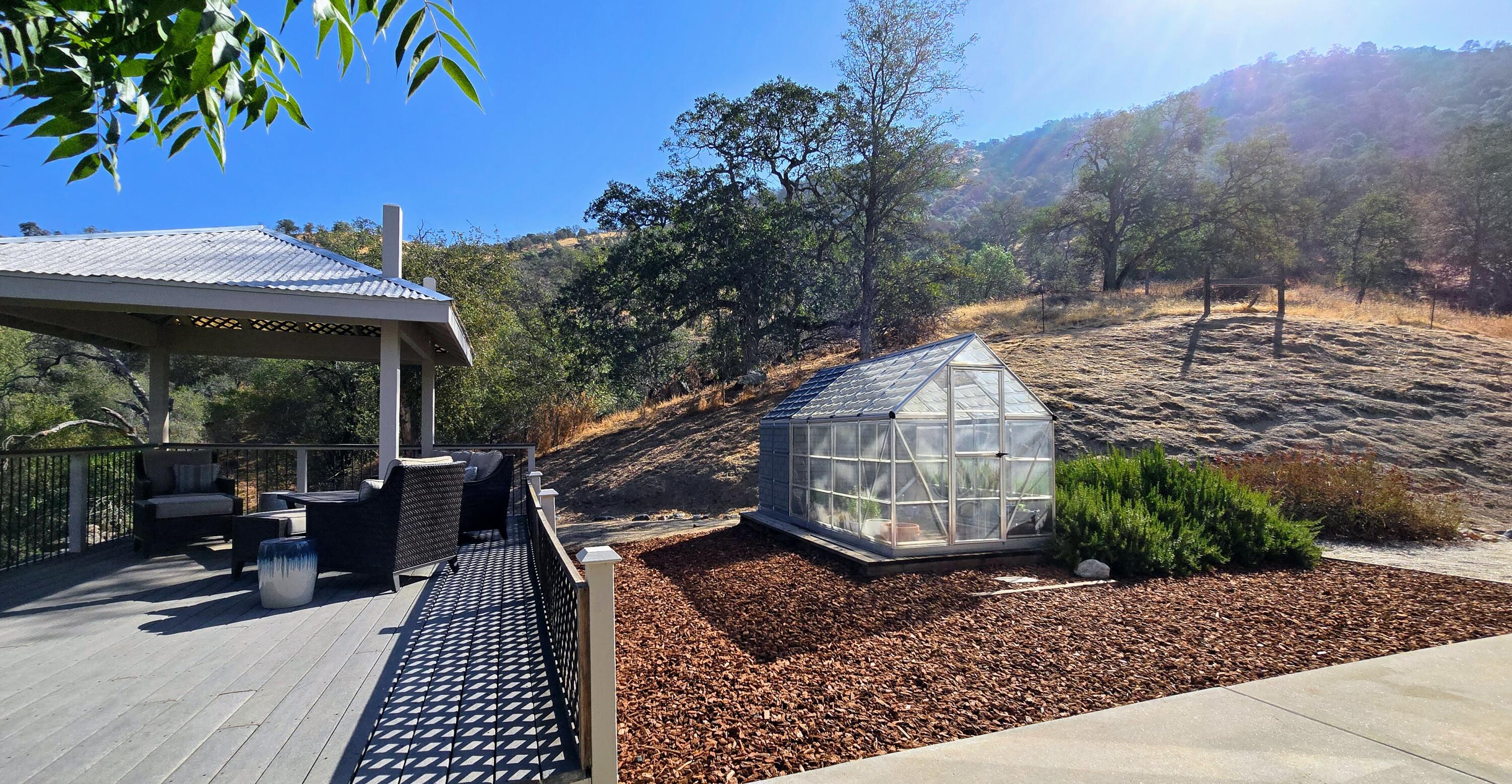 41299 E Mynatt Dr, Three Rivers, CA 93271